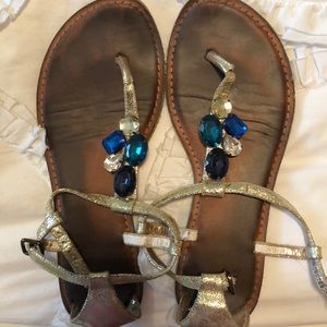 Gap size 8 rhinestoned sandals